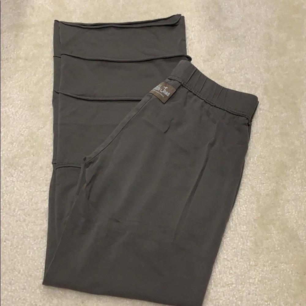 Vintage MJ Finns Brown- small
